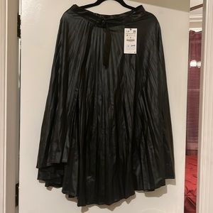 Zara size medium pleather faux leather skirt. Brand new.